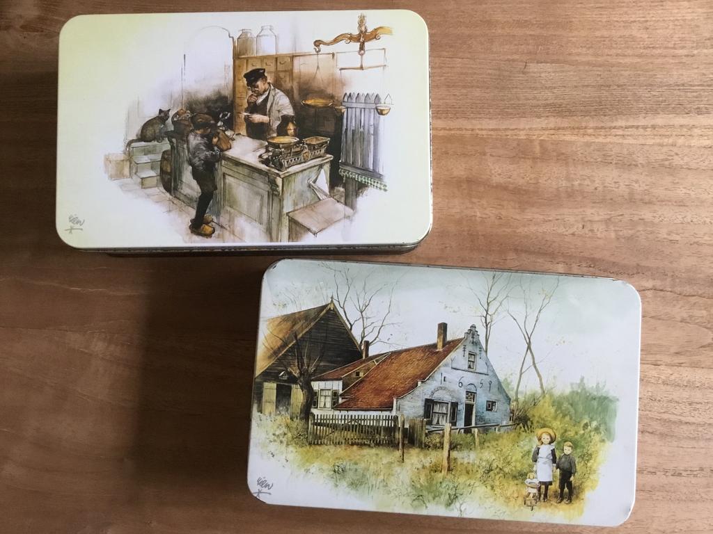 Rien Poortvliet, 2 blikken., Ophalen of Verzenden, Gebruikt, Koek(jes), Overige merken