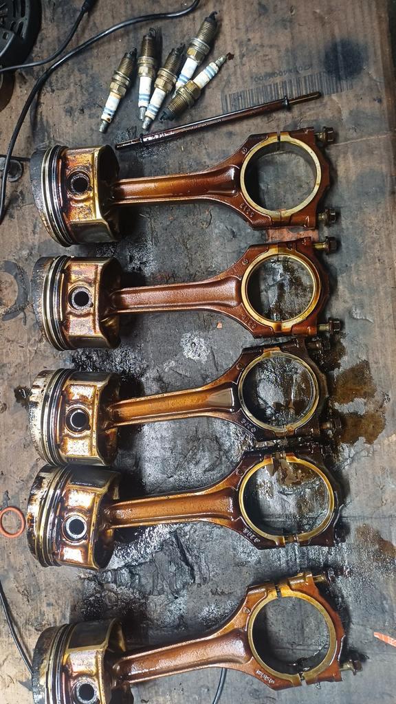 VW V5 2.3 Motor Onderdelen, Auto-onderdelen, Motor en Toebehoren, Volkswagen, Gebruikt, Ophalen of Verzenden