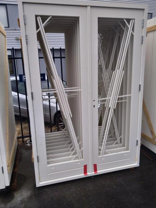 Hardhouten kozijnen met dubbele tuindeuren, Doe-het-zelf en Verbouw, Deuren en Horren, Nieuw, Buitendeur, 215 cm of meer, 120 cm of meer