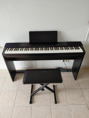 Elektrische piano Casio Privia Px 150. Met pedaal en stand. beschikbaar voor biedingen