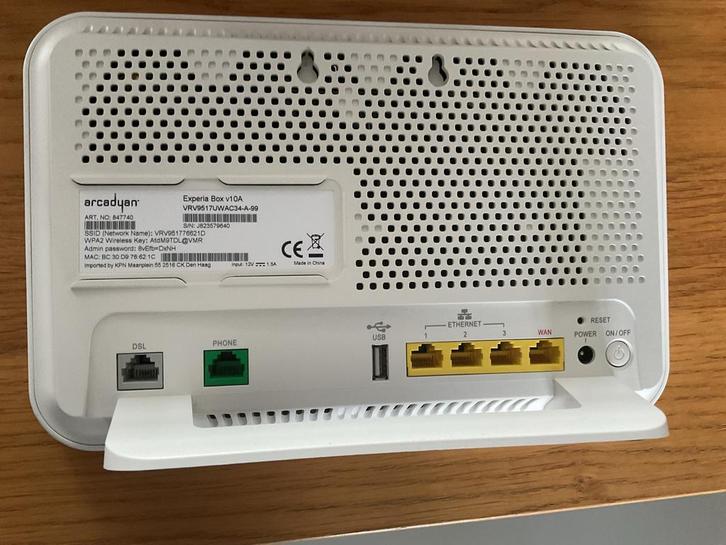 Experiabox V10a - Nieuw in Doos!, Computers en Software, Routers en Modems, Nieuw, Router met modem, Ophalen of Verzenden