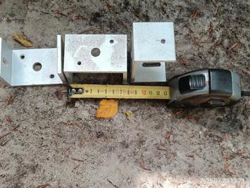 Doos aluminium beugels  beschikbaar voor biedingen