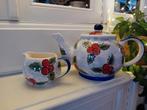 Prachtige kersttheepot en melkkannetje, Ophalen of Verzenden, Zo goed als nieuw, Grijs, Rechthoekig