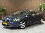 Volvo V40 1.6 T3 Momentum, Voorwielaandrijving, Gebruikt, 4 cilinders, 150 pk