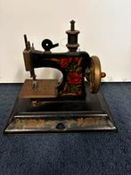 ANTIEK! Casige antieke naaimachine 21,5x20x12,5 cm bieden, Ophalen of Verzenden