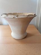bloempot aardewerk onbeschilderd, Rond, Ophalen of Verzenden, Zo goed als nieuw, Minder dan 25 cm