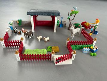 Playmobil 5531 Paardenstal met dieren beschikbaar voor biedingen