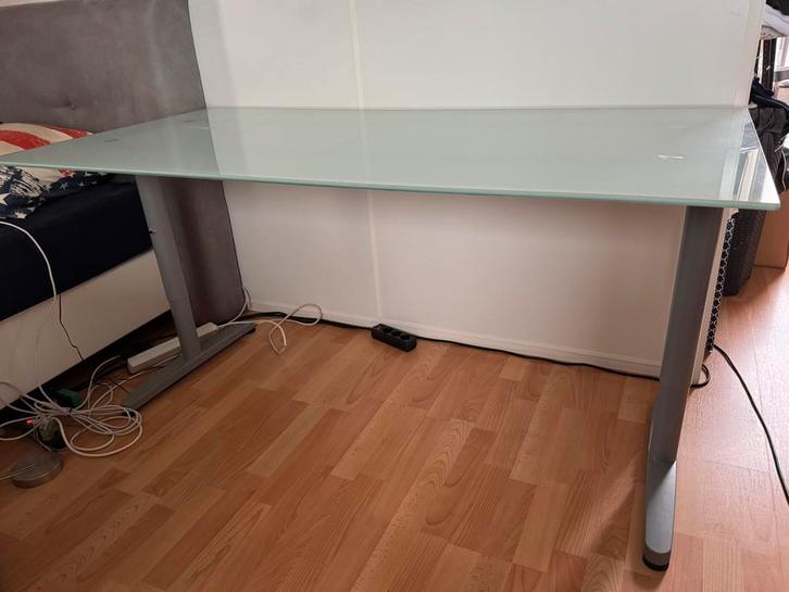 IKEA Galant bureau met melkglazen werkblad afm 160x80cm, Huis en Inrichting, Bureaus, Gebruikt, Bureau, In hoogte verstelbaar