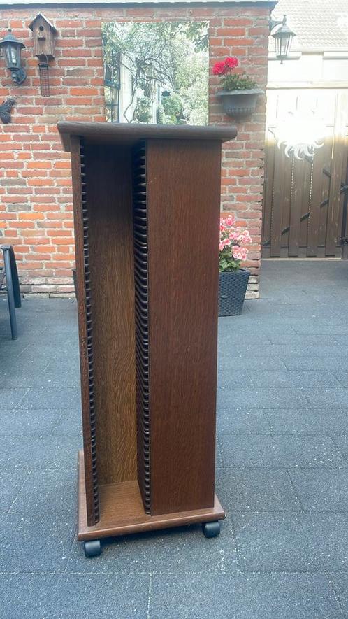Verrijdbaar Eiken houten cd rek, Huis en Inrichting, Woonaccessoires | Cd- en Dvd-rekken, Zo goed als nieuw, Cd's, 150 discs of meer