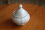 Mooie oude witte pot met deksel., Ophalen of Verzenden