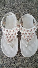 Nieuw dames/kinder sandalen, Wit, Nieuw, Sandalen of Muiltjes, Ophalen of Verzenden