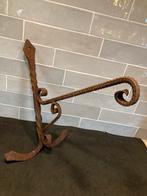 Antieke gietijzeren wandhaak (130226c), Ophalen of Verzenden
