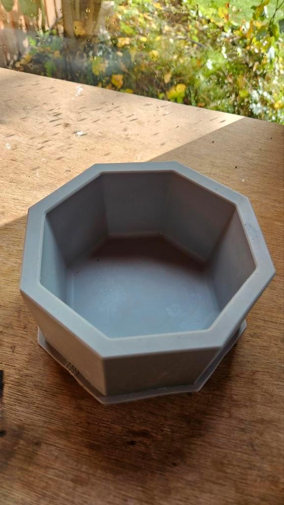 Zeshoekige Jesmonite/Epoxy Mal, Tuin en Terras, Bloembakken en Plantenbakken, Zo goed als nieuw, Kunststof, Binnen, Balkon, Tuin