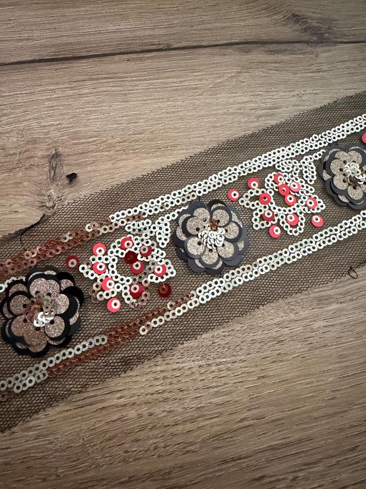 Zwart lint met pailletten in bloemvorm, Hobby en Vrije tijd, Naaien en Fournituren, Nieuw, Lint, Band of Elastiek, Ophalen of Verzenden