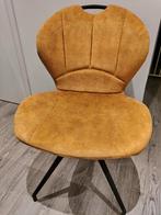 2x Okergele Suede Eetkamerstoelen met Zwarte Poten, Huis en Inrichting, Ophalen, Overige kleuren, Twee