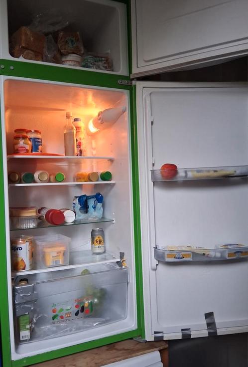 Gratis koelkast met vriesvak - Feestkoelkast, Witgoed en Apparatuur, Koelkasten en IJskasten, Gebruikt, Met vriesvak, 200 liter of meer