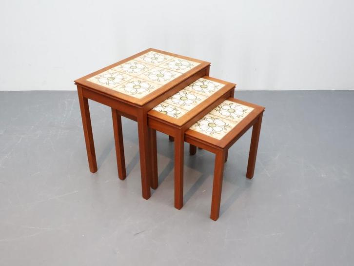 Deense vintage mimiset teak keramiek, Huis en Inrichting, Tafels | Bijzettafels, Zo goed als nieuw, Rechthoekig, 45 tot 60 cm