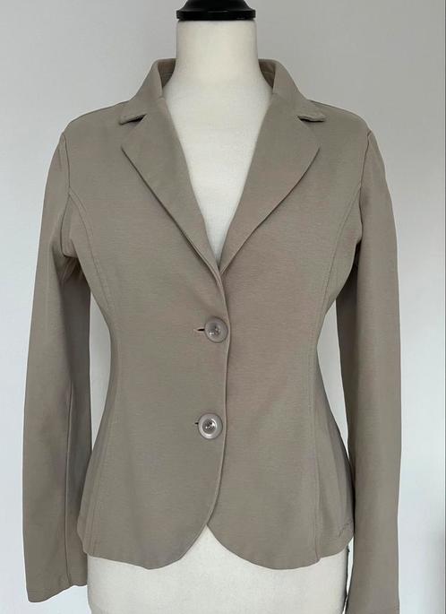 Studio Mo beige jasje maat M, Kleding | Dames, Jasjes, Kostuums en Pakken, Zo goed als nieuw, Maat 38/40 (M), Beige, Verzenden