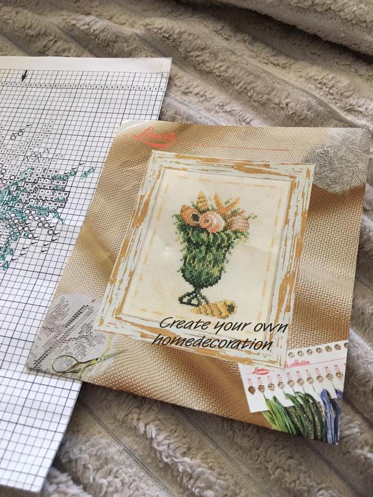 Borduurpatroon “vaasje met schelpen “Lanarte., Hobby en Vrije tijd, Borduren en Borduurmachines, Gebruikt, Patroon, Handborduren