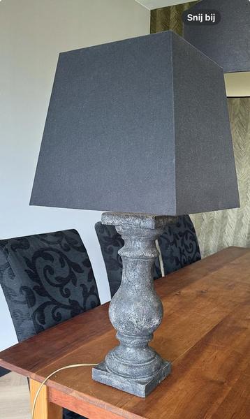 Balusterlamp beschikbaar voor biedingen