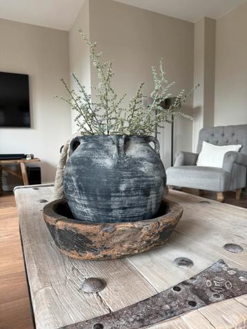 Aura Peeperkorn Chinese oude kruik pot beschikbaar voor biedingen