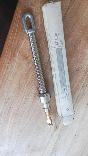 Uitzet spindel, draai-spindel voor dakkoepels beschikbaar voor biedingen