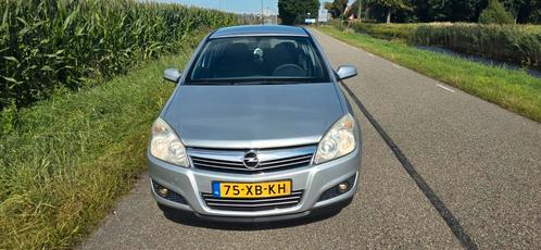 Opel Astra H, Auto's, Opel, Astra, Benzine, C, Hatchback, Handgeschakeld, Origineel Nederlands, Zilver of Grijs, Voorwielaandrijving