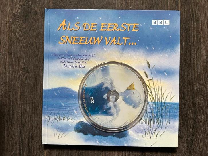 Als De Eerste Sneeuw Valt - Michaela Morgan + dvd, Boeken, Kinderboeken | Kleuters, Zo goed als nieuw, Fictie algemeen, Voorleesboek