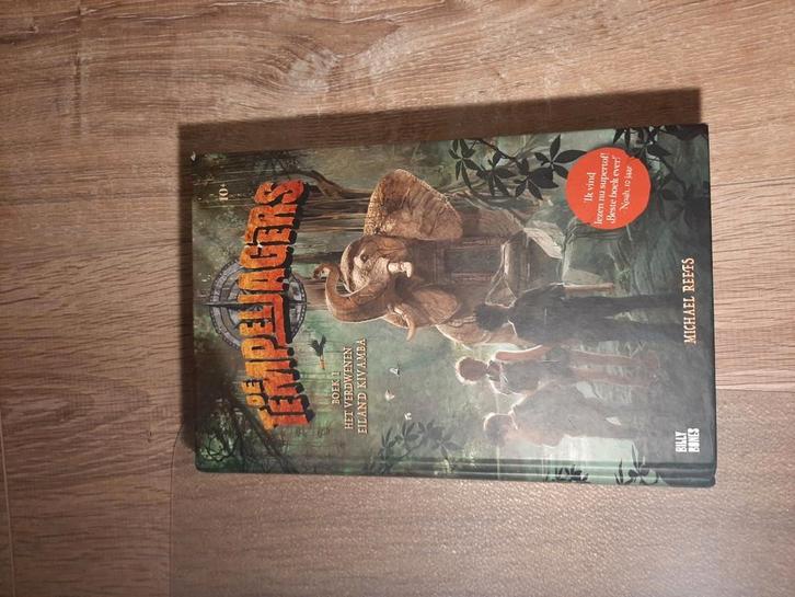 Michael Reefs - Het verdwenen eiland Kivamba, Boeken, Romans, Zo goed als nieuw, Ophalen of Verzenden