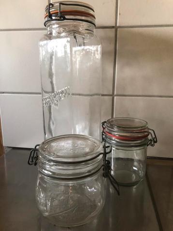 Glazen Voorraadpotten, w.o. Spaghetti, geraspte Kaas, Cocus. beschikbaar voor biedingen