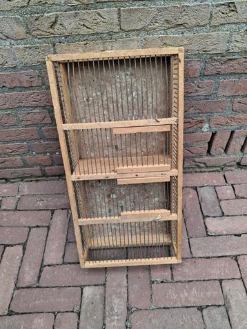 Vogel  vervoerskooitje beschikbaar voor biedingen