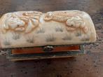 Camel bone box, Ophalen of Verzenden