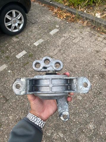 Motorsteun Opel Zafira 1999-2005 beschikbaar voor biedingen