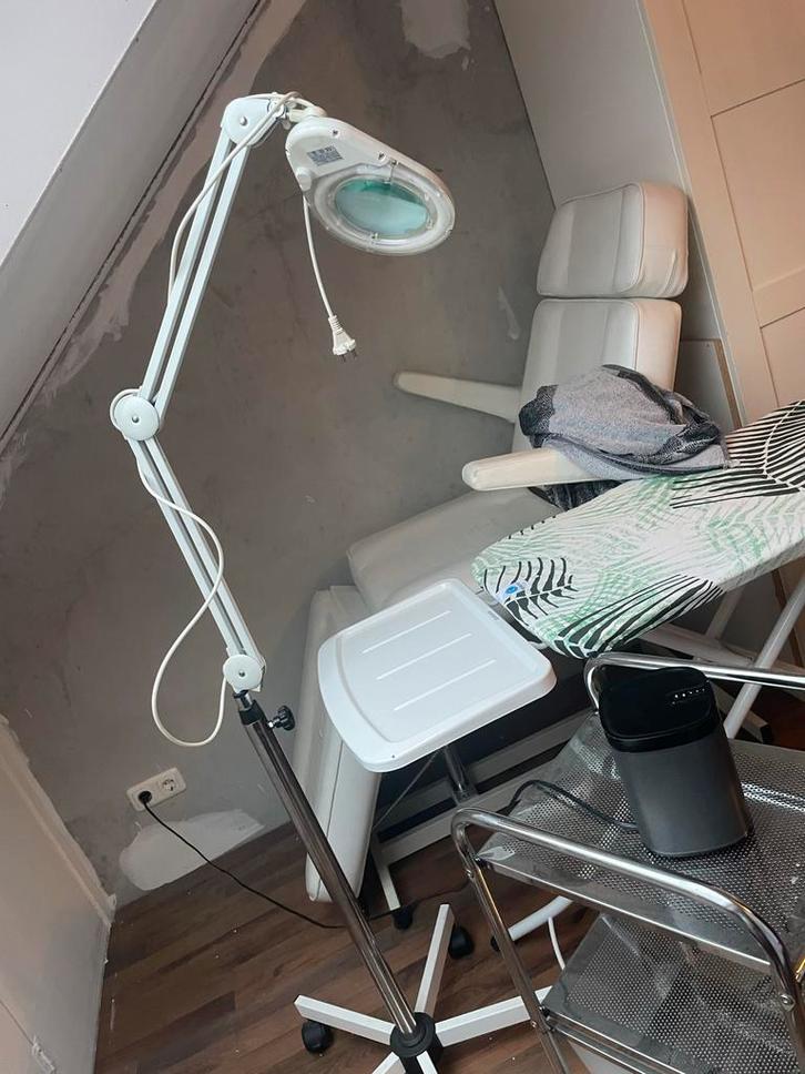 Vergrootglas Lamp voor Schoonheidssalon bieden naar waarde, Hobby en Vrije tijd, Vergrootglazen, Loepen en Loeplampen, Gebruikt