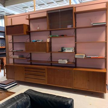 Poul Cadovius by Royal System vintage modulair wandsysteem beschikbaar voor biedingen