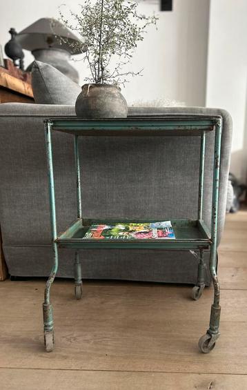 Patina vintage trolly serveerwagen gereedschaps kar beschikbaar voor biedingen