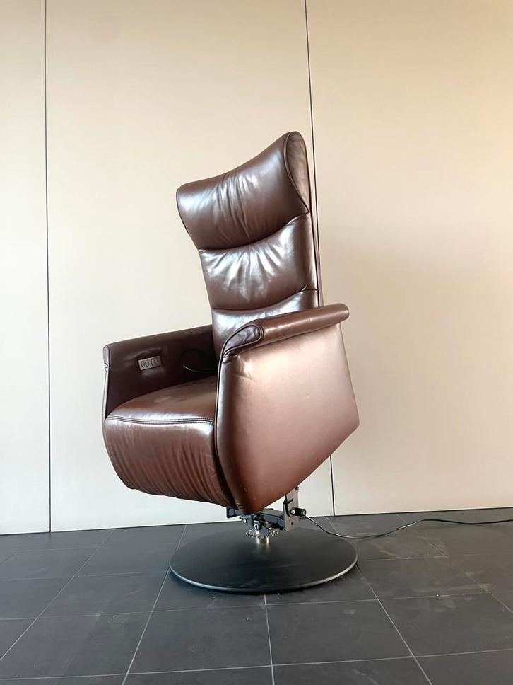 Elektrische prominent sta op stoel / relax fauteuil, Huis en Inrichting, Fauteuils, 50 tot 75 cm, Minder dan 75 cm, Ophalen