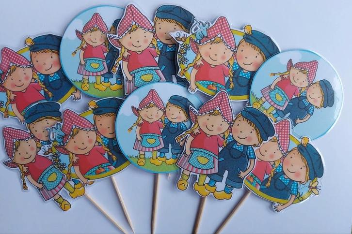 Set van 10 Fien en Teun cupcake traktatie prikkers, Hobby en Vrije tijd, Feestartikelen, Nieuw, Versiering, Verjaardag, Ophalen of Verzenden