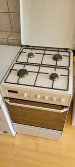 Fornuis met oven, Witgoed en Apparatuur, Fornuizen, 4 kookzones, Vrijstaand, Gebruikt, Ophalen