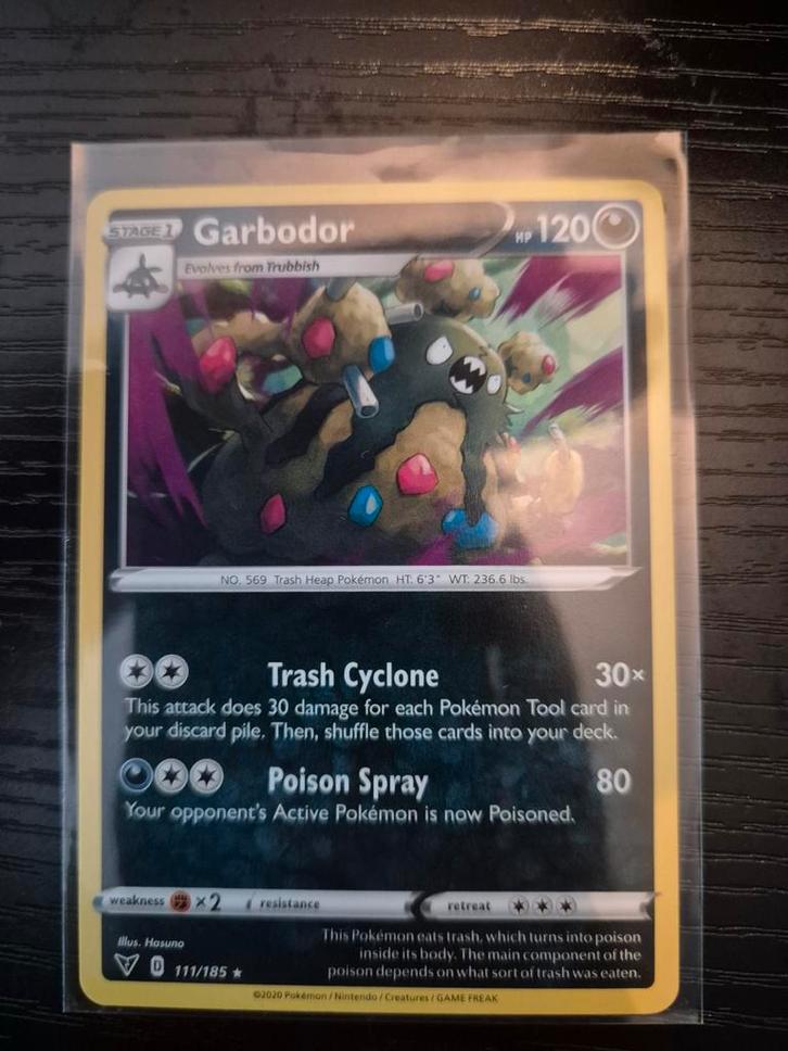 Garbodor 111/185 Vivid Voltage Pokémonkaart, Hobby en Vrije tijd, Verzamelkaartspellen | Pokémon, Zo goed als nieuw, Losse kaart