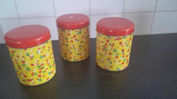 3 blikken bussen beschikbaar voor biedingen
