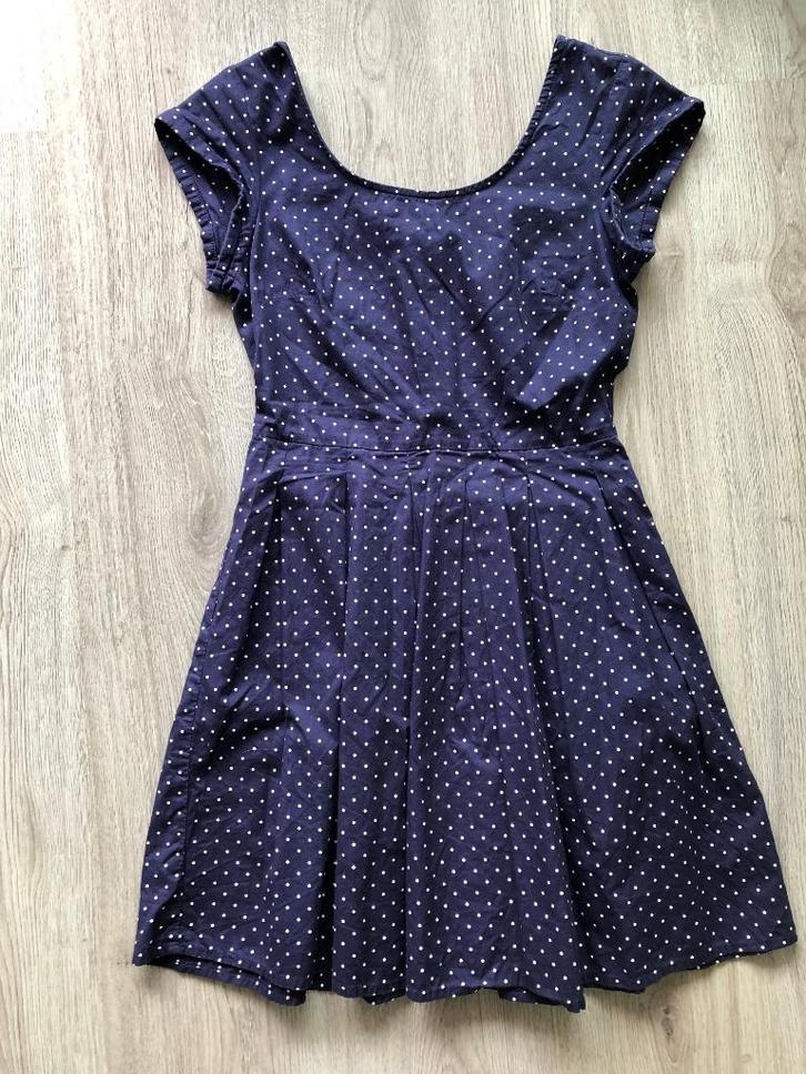 Donkerblauw jurkje met witte stippen, XS, C&A Clockhouse, Kleding | Dames, Jurken, Zo goed als nieuw, Maat 34 (XS) of kleiner