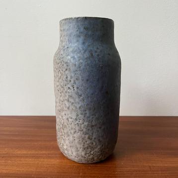 OPRUIMING Vintage vaasje 2-tone grijs en blauw jaren 60 beschikbaar voor biedingen
