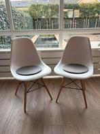 Twee witte kuipstoelen, Huis en Inrichting, Stoelen, Kunststof, Gebruikt, Twee, Wit