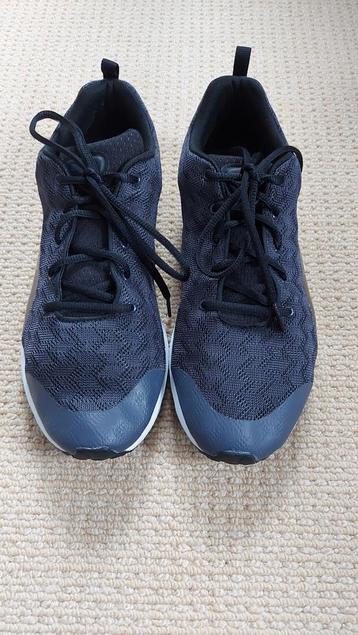 Puma Sportschoenen Maat 42 (maat 8) beschikbaar voor biedingen