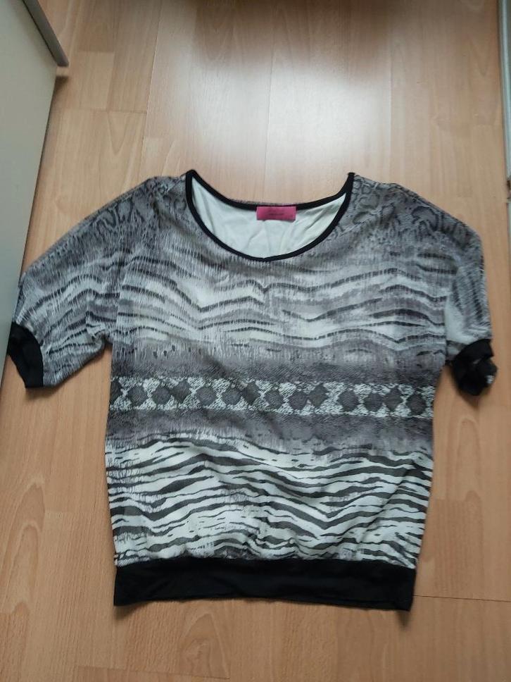 shirt, Kleding | Dames, Tops, Zo goed als nieuw, Maat 36 (S), Zwart, Korte mouw, Ophalen of Verzenden