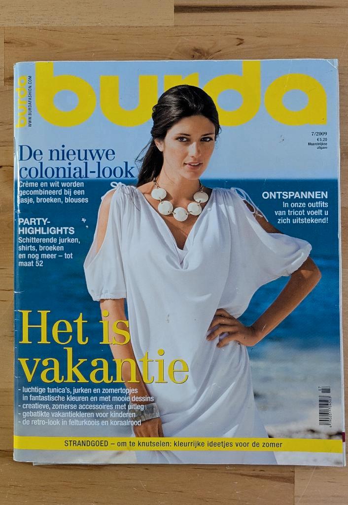 Burda nr 7 juli 2009 relaxkleding, djellabah, bikini, Hobby en Vrije tijd, Kledingpatronen, Gebruikt, Vrouw, Burda, Ophalen of Verzenden