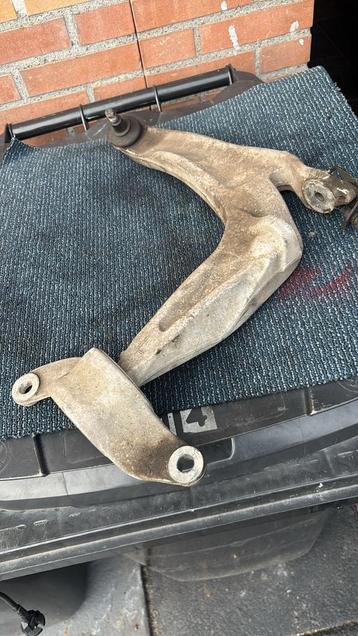 Honda civic FN FK 2006- 2011 Draagarm Linksvoor  beschikbaar voor biedingen