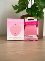 🎀 Brushworks - Scalp Massaging Brush & Brush Cleaner Tool, Gehele gezicht, Nieuw, Ophalen of Verzenden, Roze