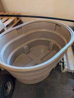 Vital'O Pasture Drinking Trough | beige | oval | 400 litres, Dieren en Toebehoren, Stalling en Weidegang